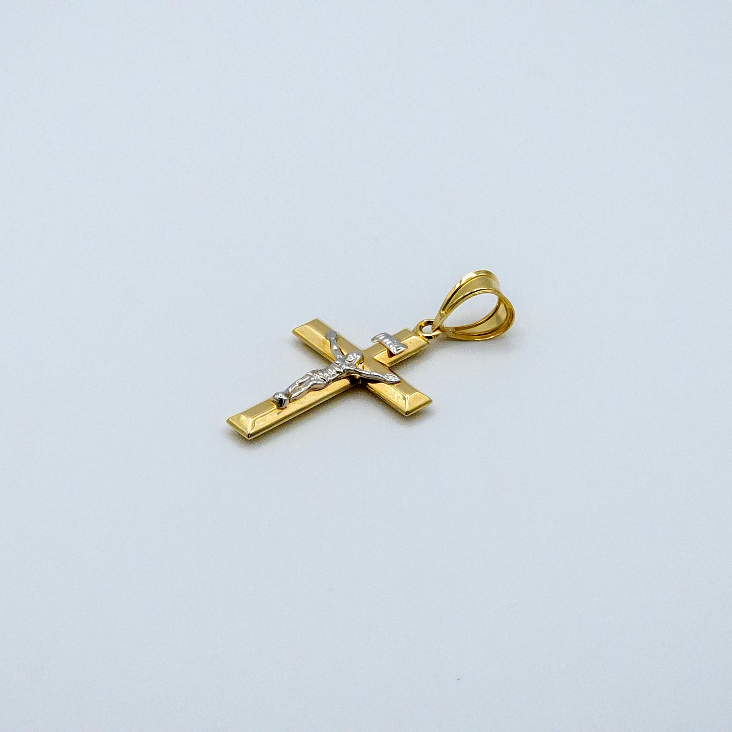 14ct Gold Crucifix Pendant