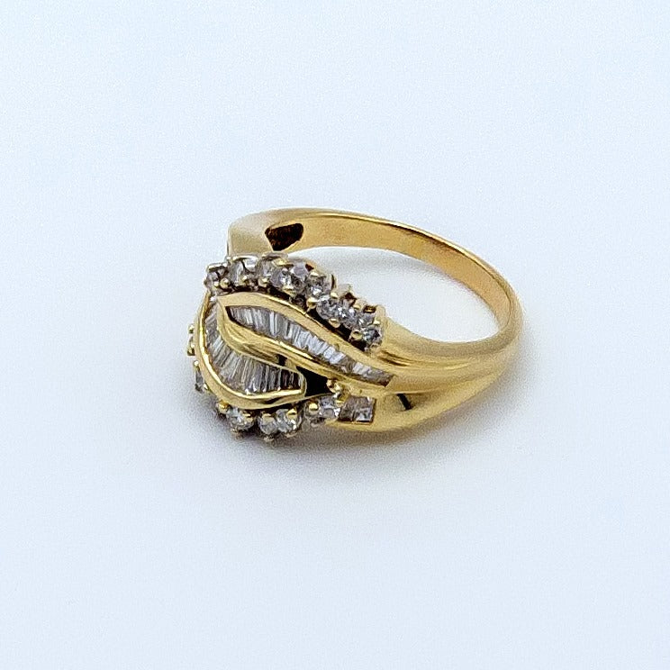 14ct Yellow Gold Ring With Natural Diamonds