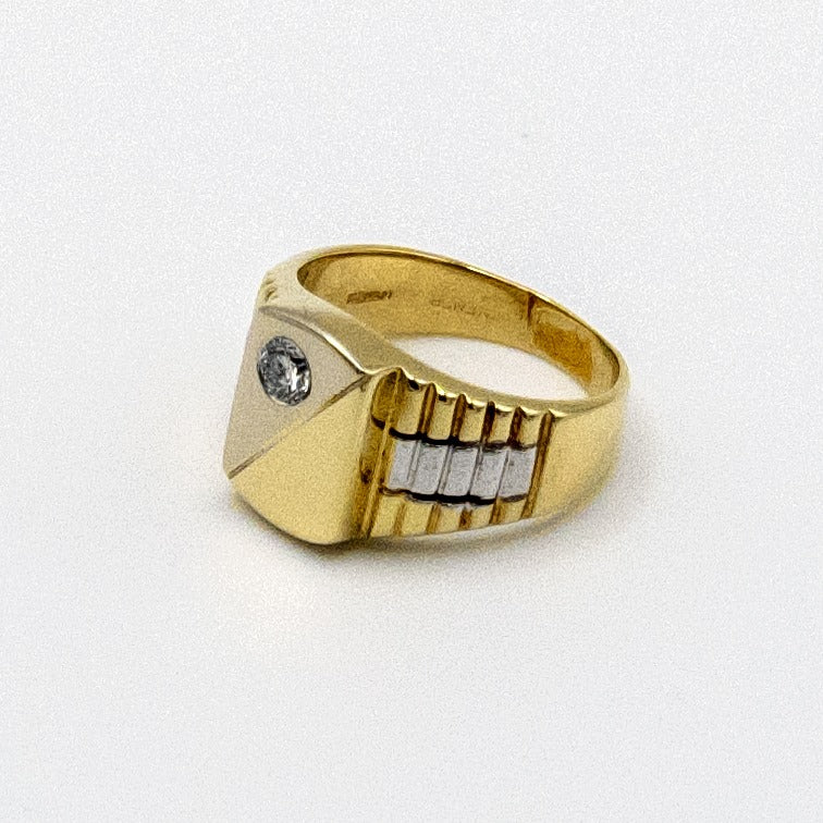 14ct Yellow Gold Signet Ring With Natural Diamond