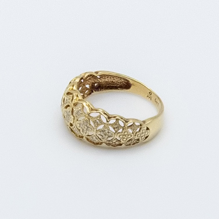 14ct Yellow Gold Ring With Natural Diamonds