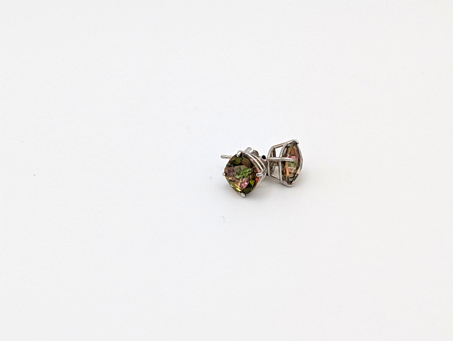 14ct White Gold Peridot Earrings