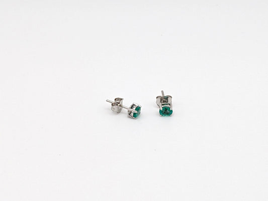 14ct White Gold Emerald Earrings