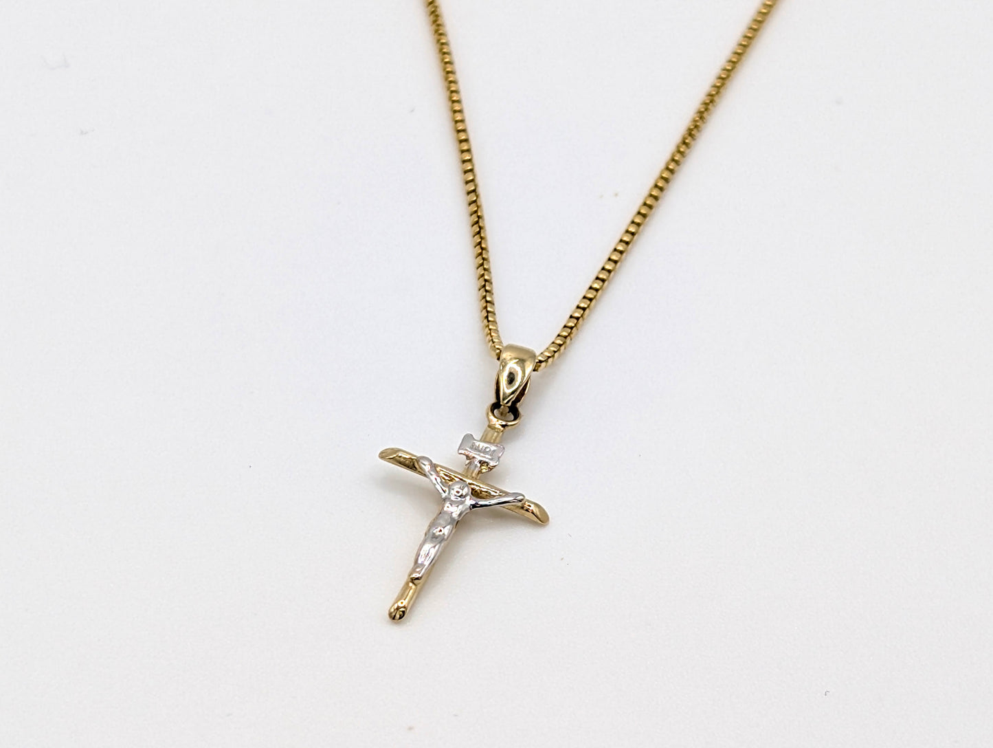 14ct Yellow Gold Kids Crucifix Pendant Necklace