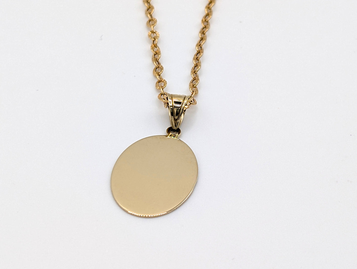 14ct Yellow Gold Oval Pendant Necklace