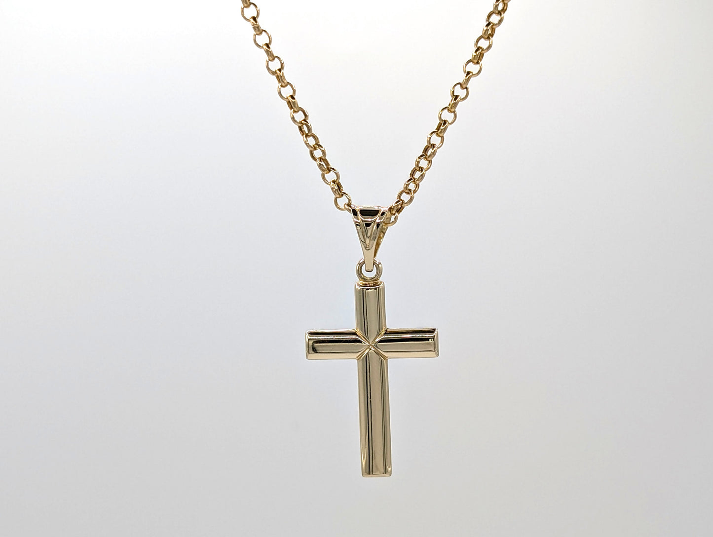 14ct Yellow Gold Crucifix Pendant Necklace