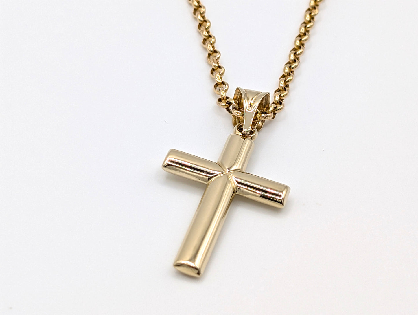 14ct Yellow Gold Crucifix Pendant Necklace