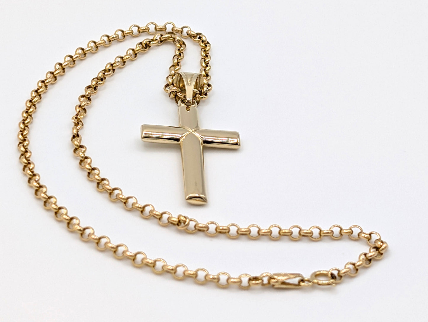 14ct Yellow Gold Crucifix Pendant Necklace