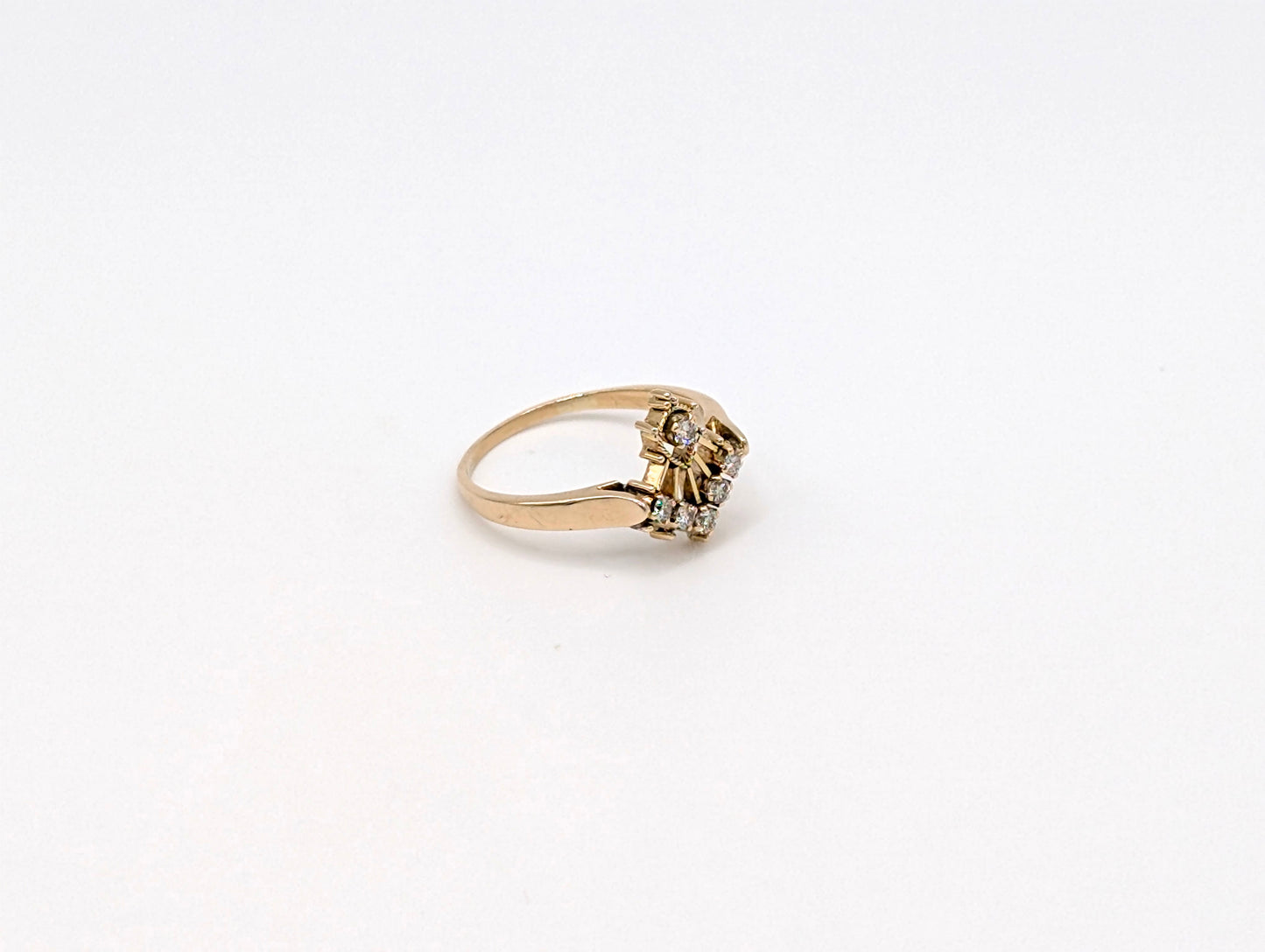 18ct Yellow Gold Natural Diamonds Ring