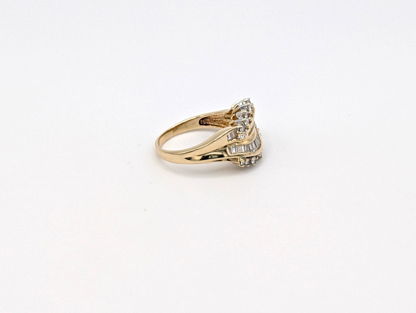 14ct Yellow Gold Natural Diamonds Ring