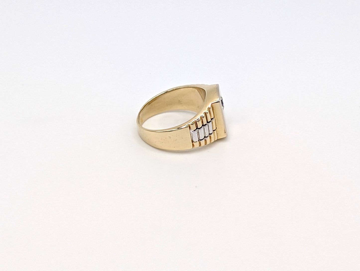 14ct Yellow Gold Natural Diamond Signet Ring