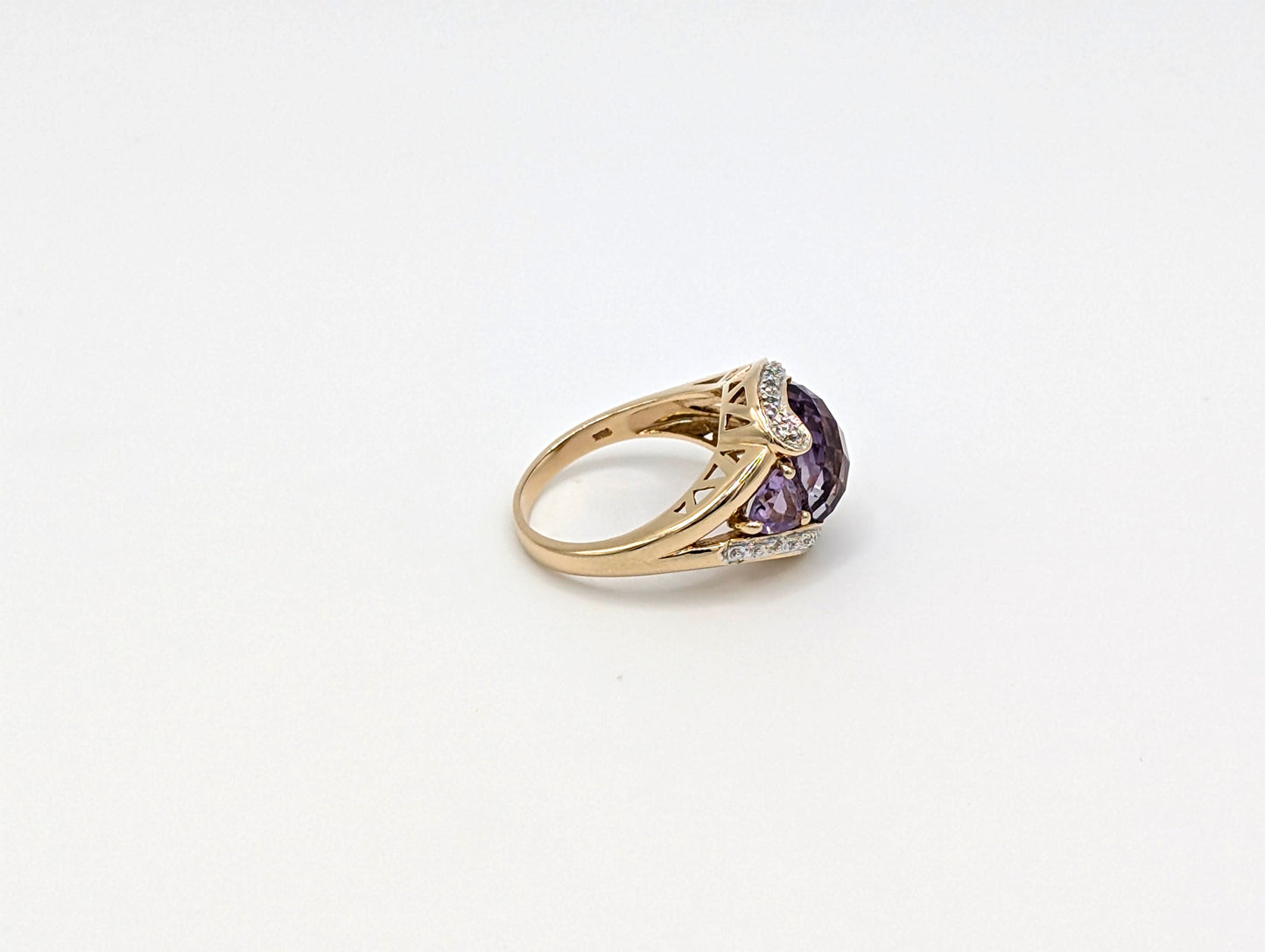 14ct Yellow Gold Amethyst Ring